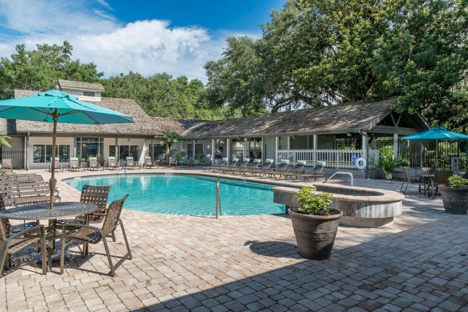 The pool and clubhouse at the Retreat at Lakeland